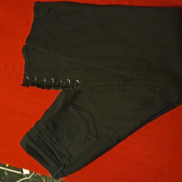 Jeans - Picture 3 of 4